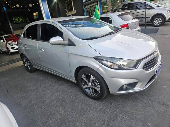 CHEVROLET ONIX 1.4 MPFI ACTIV 8V FLEX 4P AUTOMÁTICO CHEVROLET ONIX 1.4 MPFI ACTIV 8V FLEX 4P AUTOMÁTICO